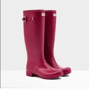 Raspberry Hunter Rain Boots